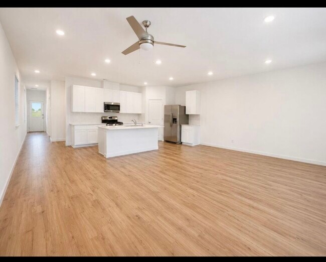 Photo - 3574 Lovebird Ln