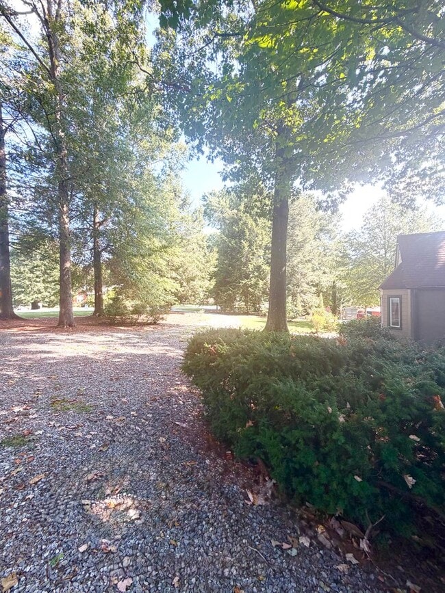 832 Sand Hill Rd