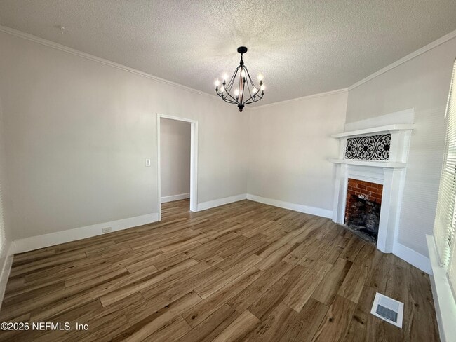 Photo - 1226 Clark St