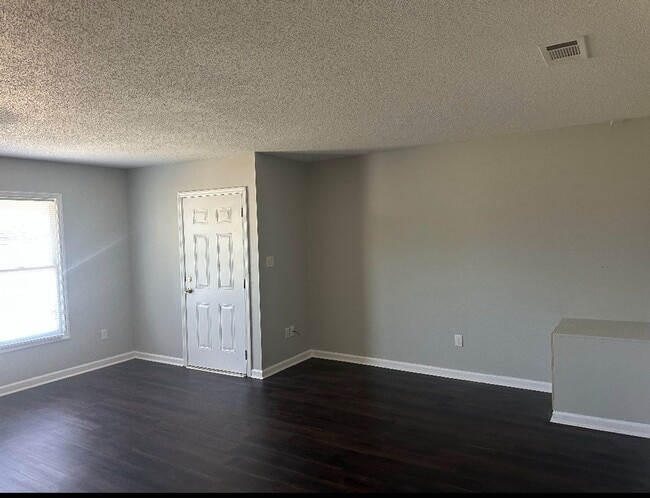 Photo - New Rental Available-Move In Ready
