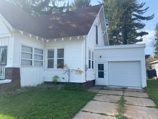 Photo - 420 Elm St