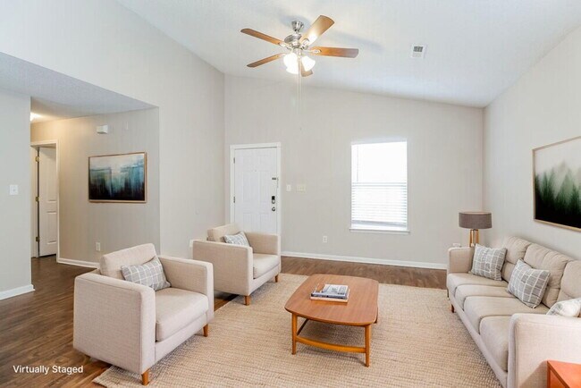 Photo - 15123 De Havilland Dr