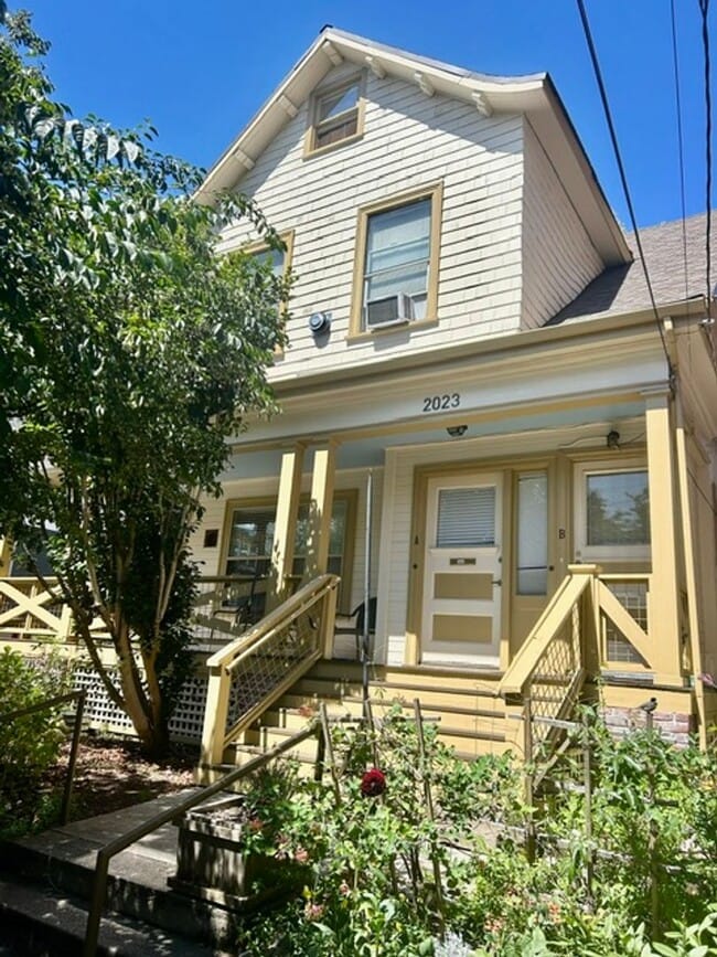 Building Photo - NW Kearney Unit A Rental