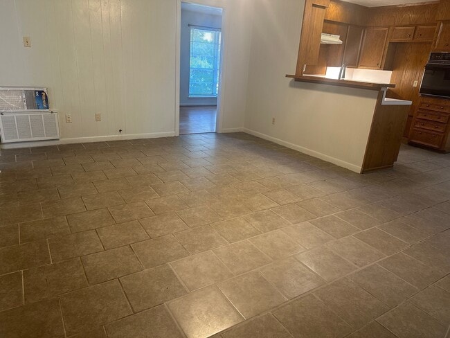 Photo - 319 Chestnut St