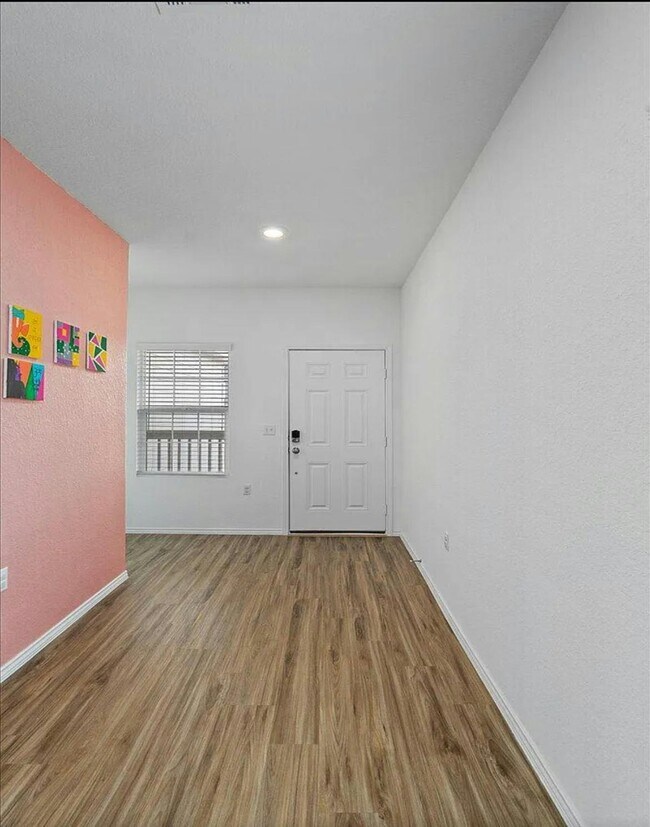 Photo - 14113 Lyndora Ln