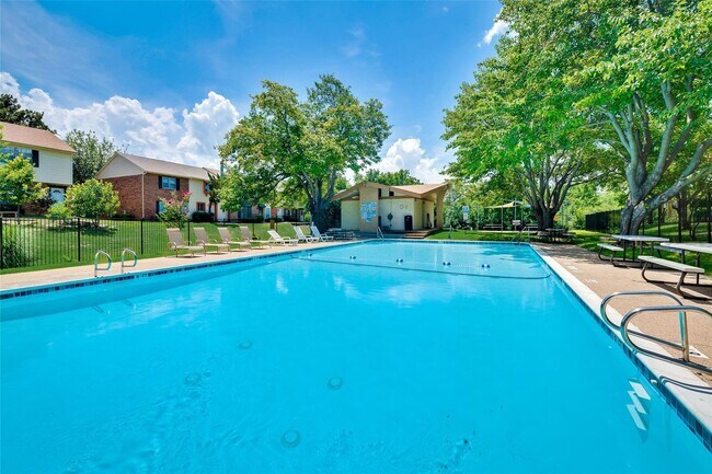 Photo - Stylish 2-Bedroom Townhome with Terrace & Resort-Style Amenities in Grand Prairie