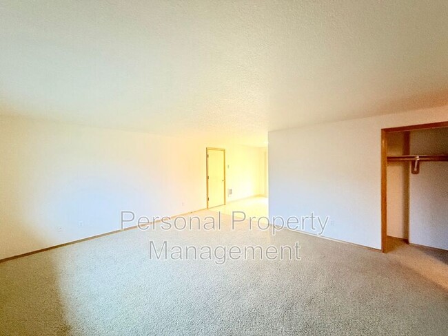 Photo - 3360 L St