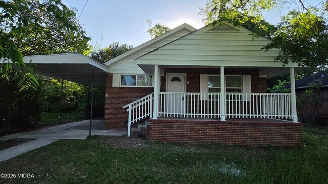 Photo - 1460 Brentwood Ave