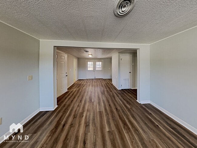 Photo - 1020 McDaniel Mill Rd SW