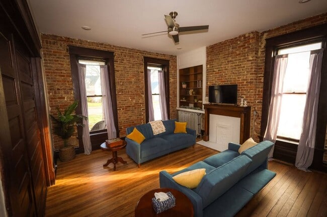 Photo - 1347 Park St Unit #1