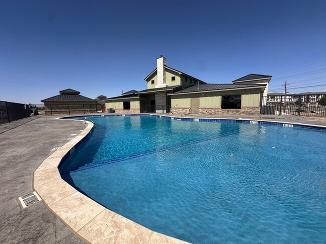 Building Photo - Monterey Villas