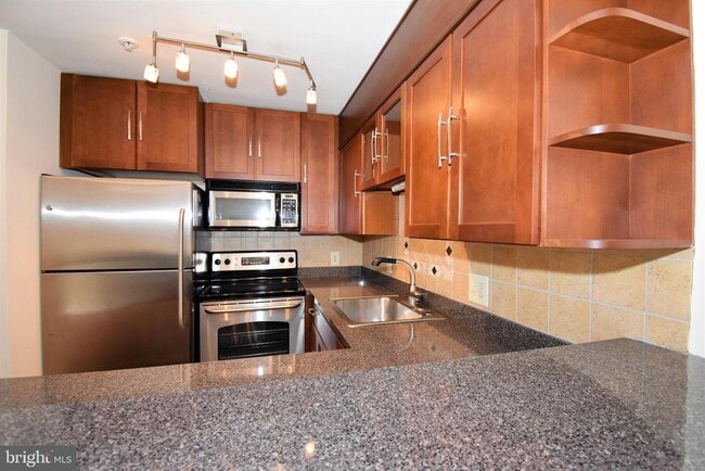 Photo - 5821 Inman Park Cir Unit 140