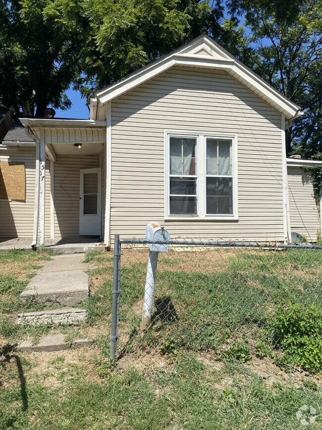 Building Photo - 1517 Felix St Rental