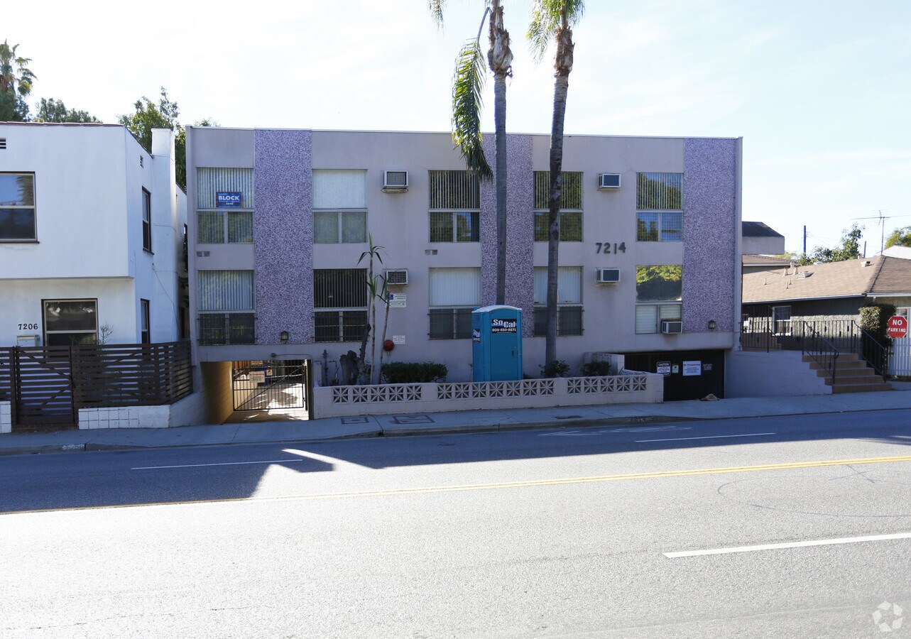 Photo - 7214 Fountain Ave