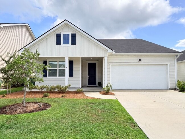 Building Photo - Welcome To The Lakes At New River