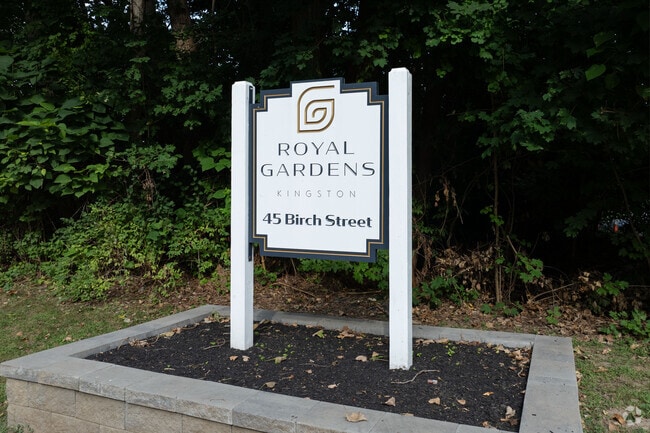 Photo - Royal Gardens at Kingston