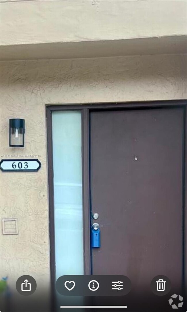 Building Photo - 6866 NW 173rd Dr Rental