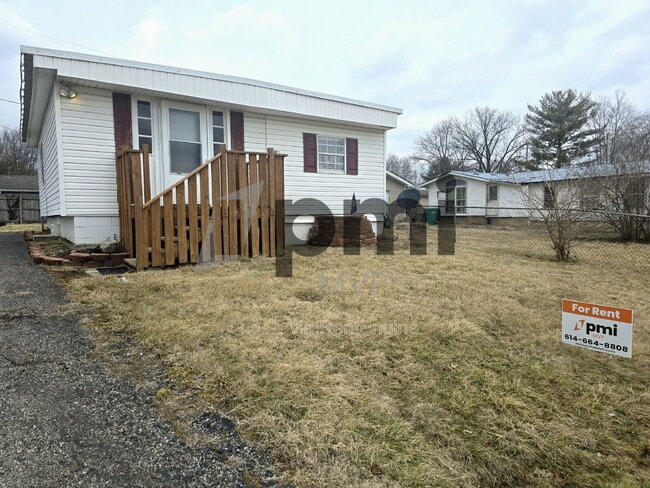 Building Photo - 2222 Maureen Blvd S Rental