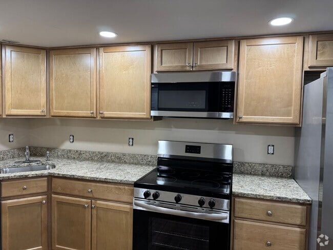 Building Photo - 330 Linden Ave Unit 5 Rental