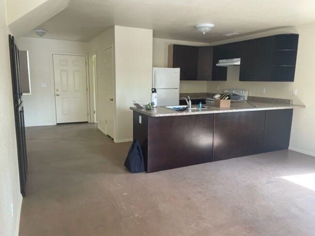 Photo - 3 Bedroom 2.5 bath rental Available