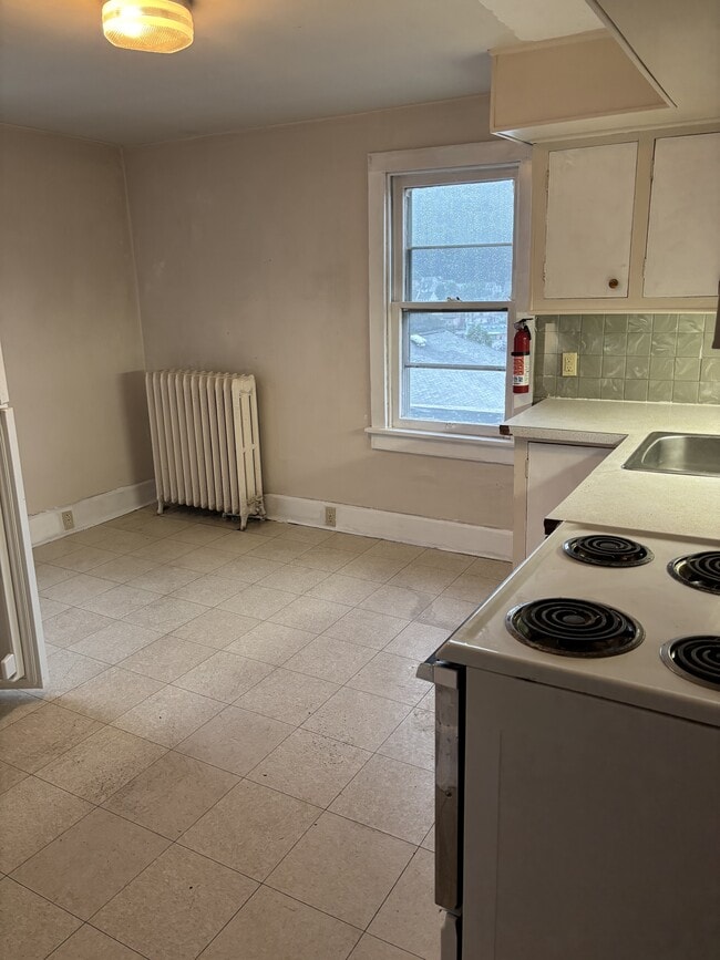 Photo - 863 W Spruce St