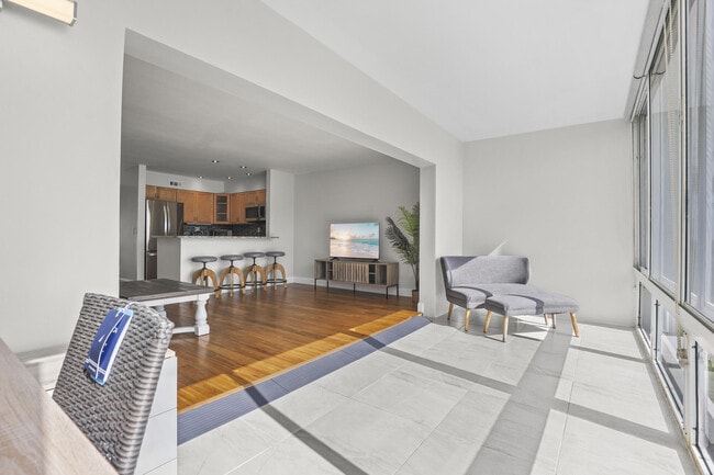 Photo - 2936 Lake Shore Dr Unit 204