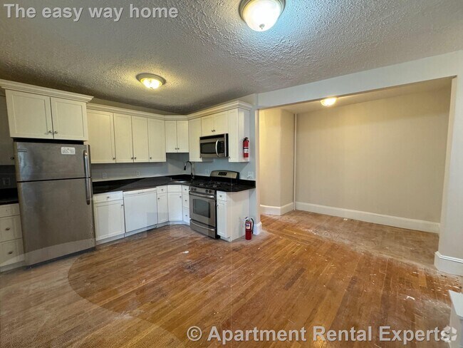Building Photo - 23 Lowell St Unit 1 Rental
