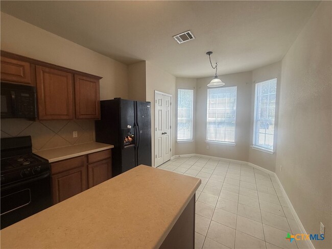 811 Shadow Creek Blvd