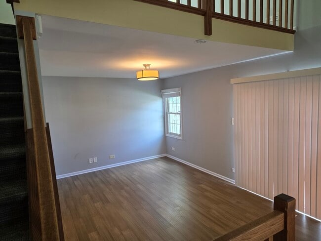 Photo - 406 College Crossing