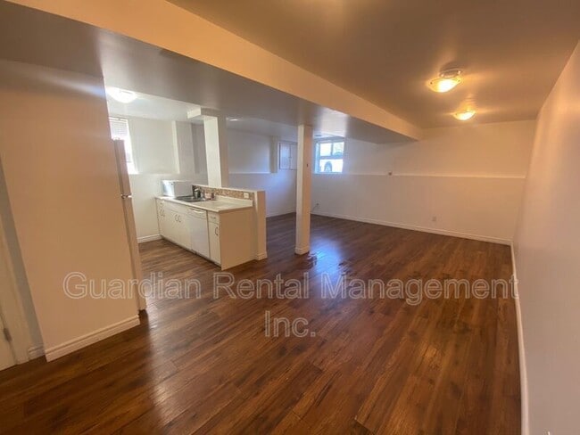 Photo - 1522 Walsh St E Unit Apt B