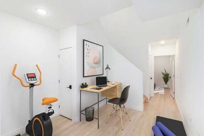 Photo - 2722 Hope St Unit 1 Bedroom