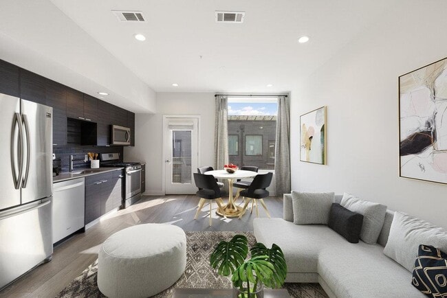 Photo - 1800 E 4th St Unit 327