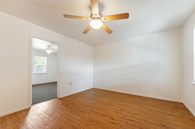 Photo - 720 Pritchett Ln