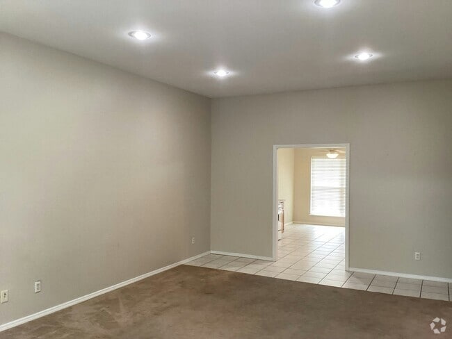 Building Photo - 5408 S Y St Rental