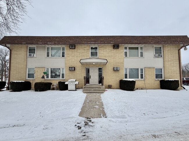 Photo - 236 Walworth St Unidad 3