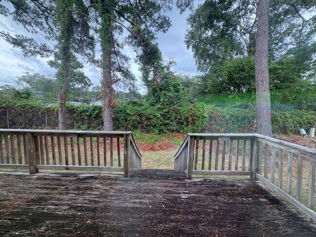 Photo - MOVE-IN SPECIAL: $500 OFF 1ST MONTH'S RENT!**