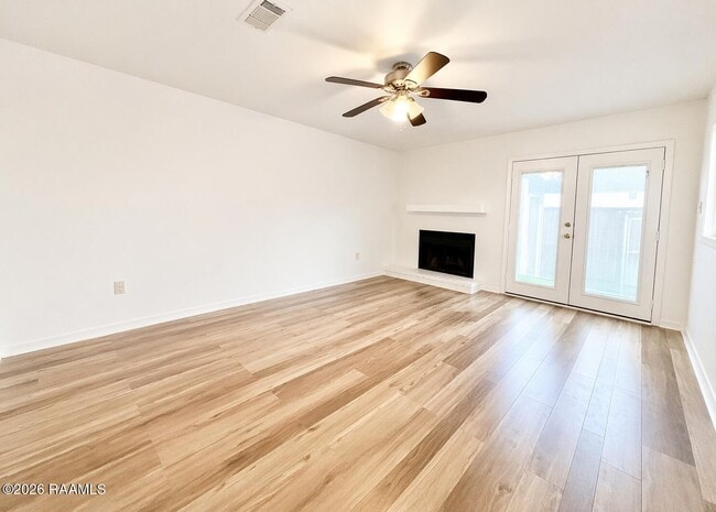 Photo - 6212 Stumberg Ln