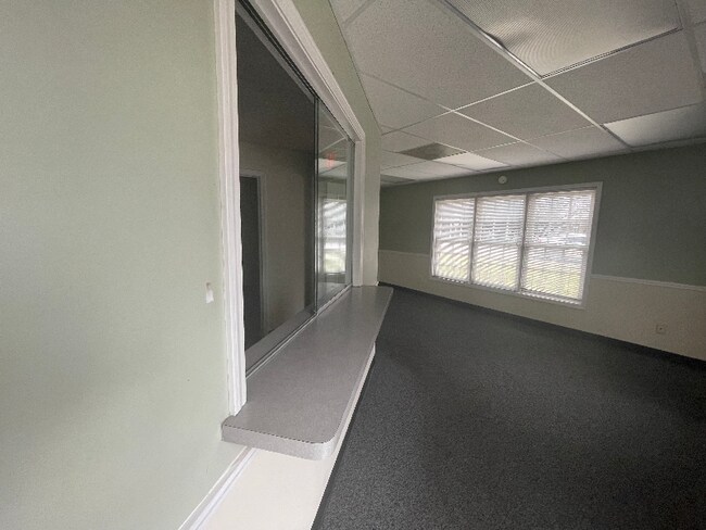 Photo - 701 W 7th St