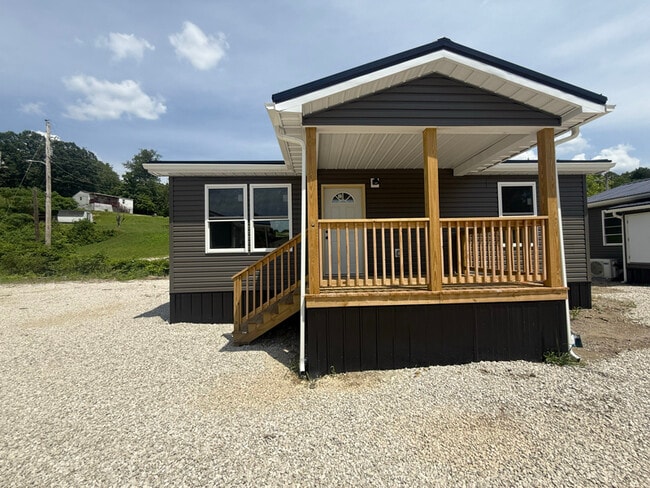 Building Photo - 6517 Daniels Fork Rental