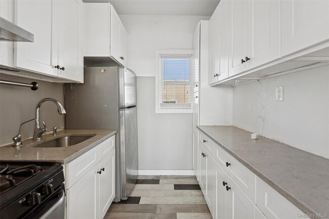 Photo - 23 Troy Ave Unit 2nd FL