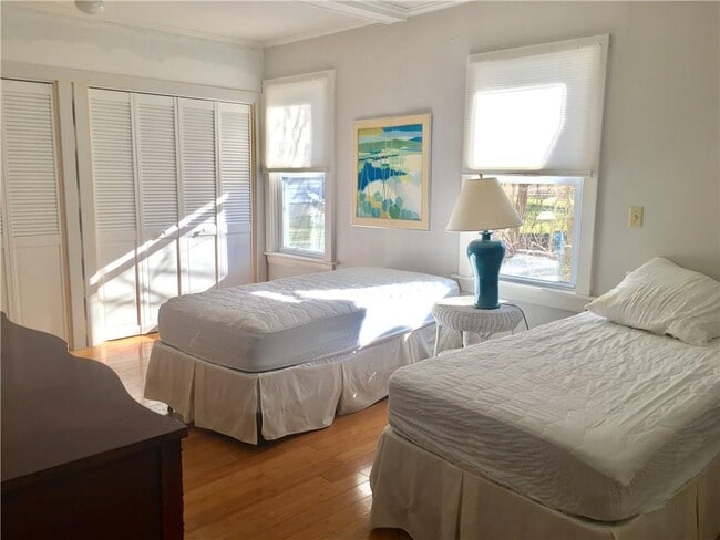 Photo - 20 Lawton Ave