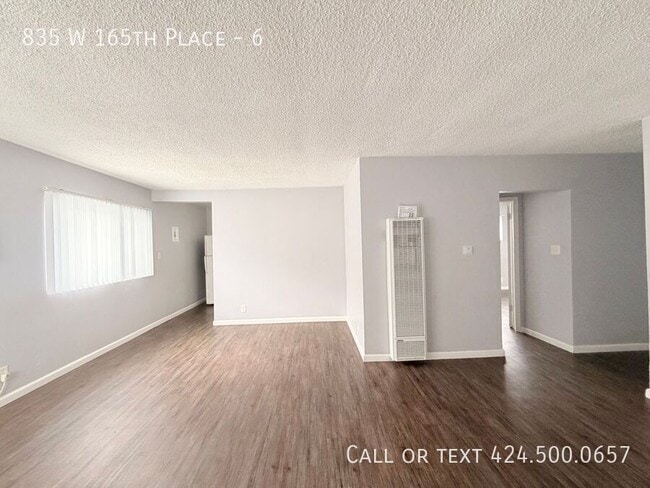 Building Photo - 835 W 165th Pl Unit 6