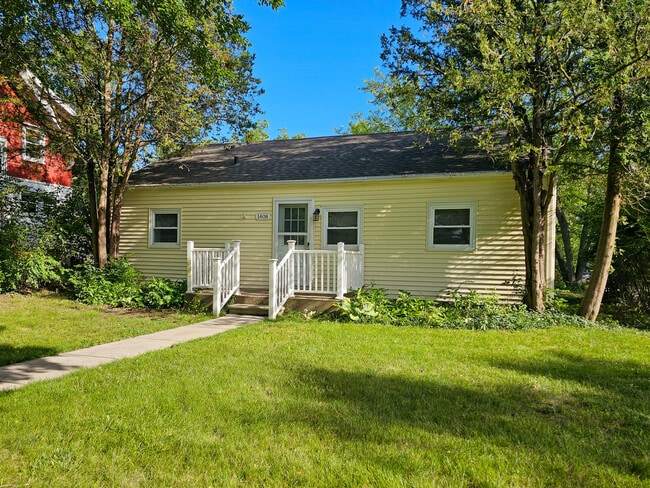 Photo - 1408 Harpst St House