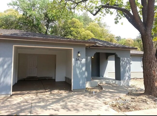 Building Photo - 2441-2449 Sierra Blvd. Unit 2447