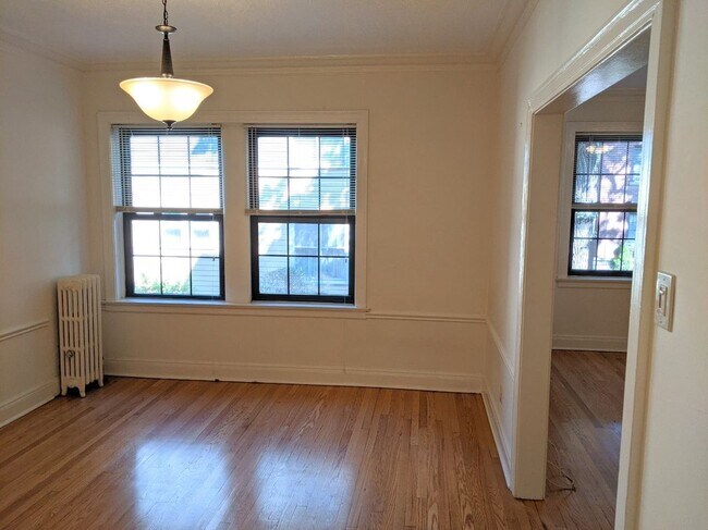 Photo - 1135 Maple Ave