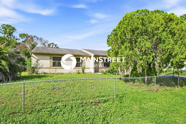 Building Photo - 3 Bedroom Pet-Friendly Home in Palm Bay, FL with Main Street Renewal