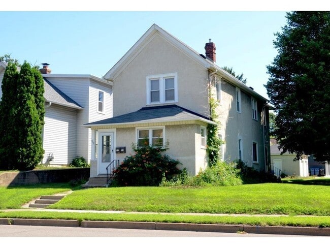 Photo - 711 University Ave SE Casa Adosada