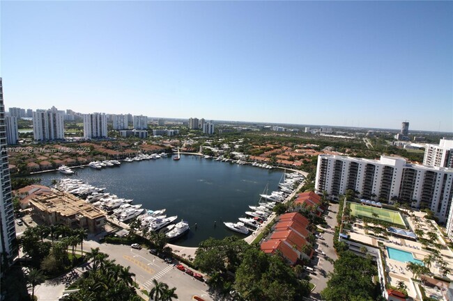 Building Photo - 21205 Yacht Club Dr Unit # 2806 Rental