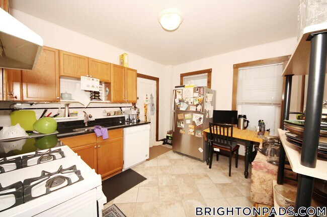 Building Photo - 29 Justin Rd