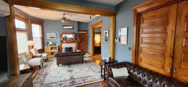 Photo - 900 Laurel Ave